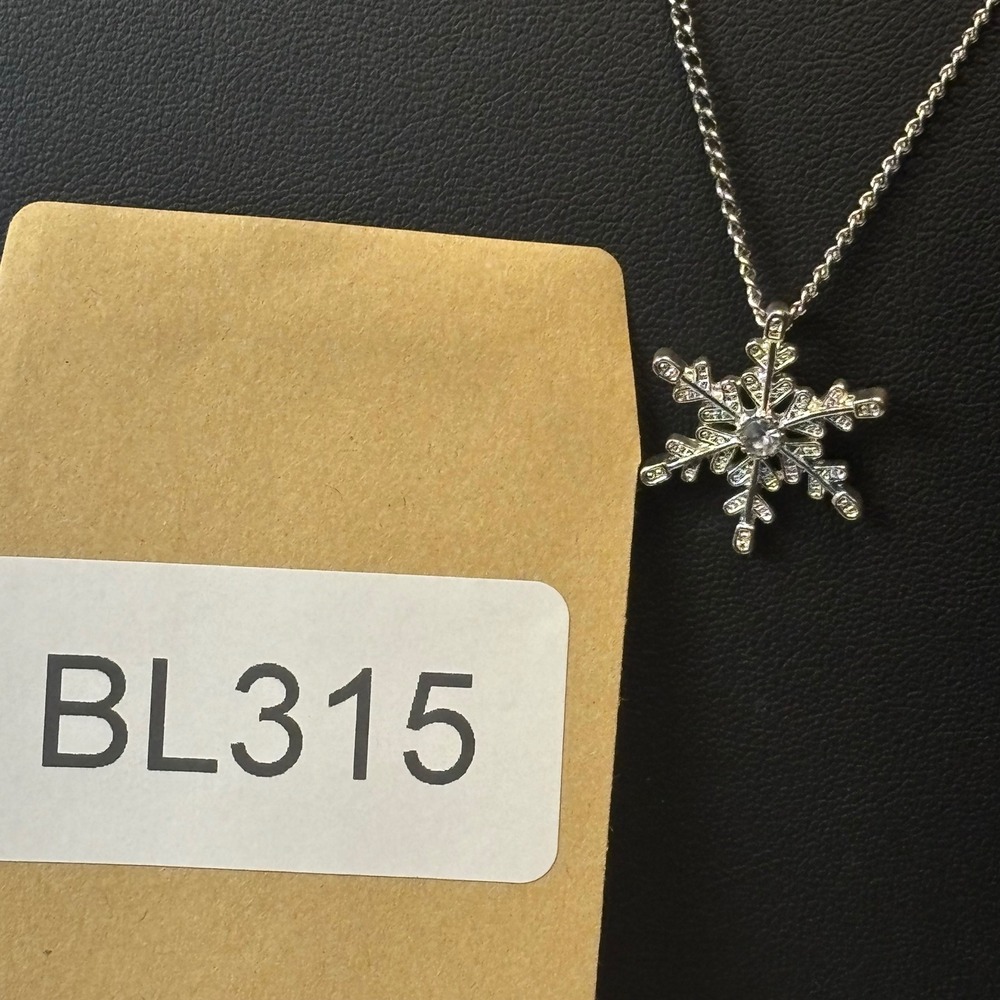 Snowflake Pendant Necklace Silver Tone Crystal Statement Y2K Minimalist 90s Boho